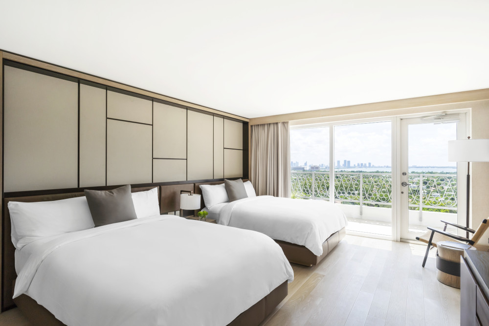 Yuhi Villa verbindet zwei Queen-Size-Betten – Nobu HotelMiami Beach