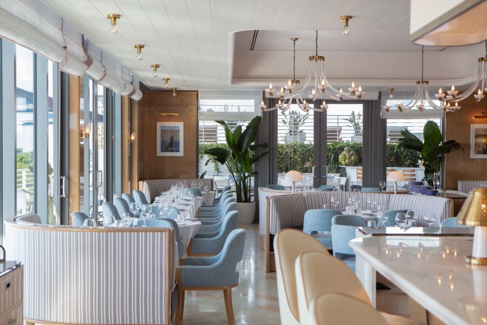 Situado no icônico Mr. C Hotel Miami Coconut Grove , nosso restaurante Bellini em Coconut Grove é rica em sofisticação e elegância. Este é o lar da requintada cozinha italiana em Coconut Grove .