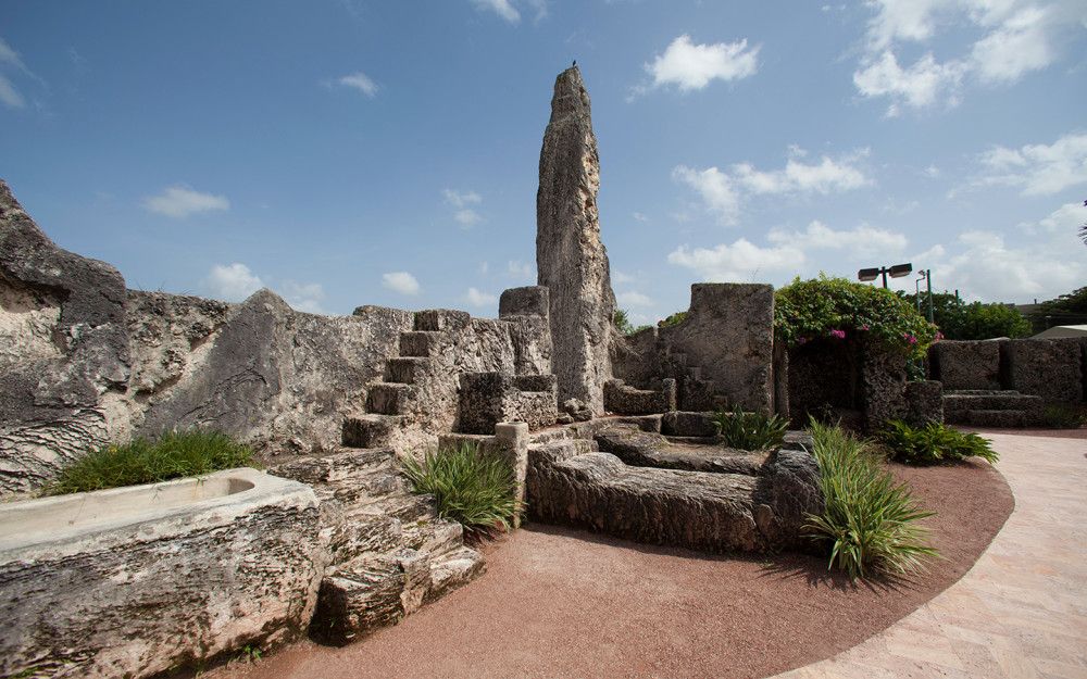 Coral Castle Museum grounds 1440x900