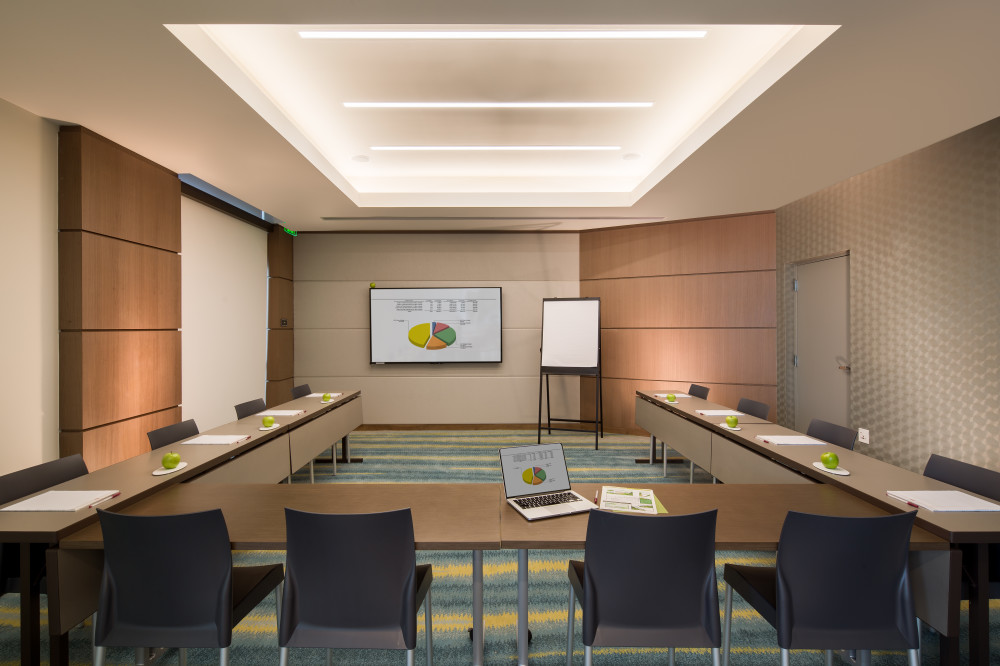 Our hotel helps to create your seamless business meeting, presentation or training session. Host your business or social event in our sleek venue featuring audiovisual equipment and catering services.