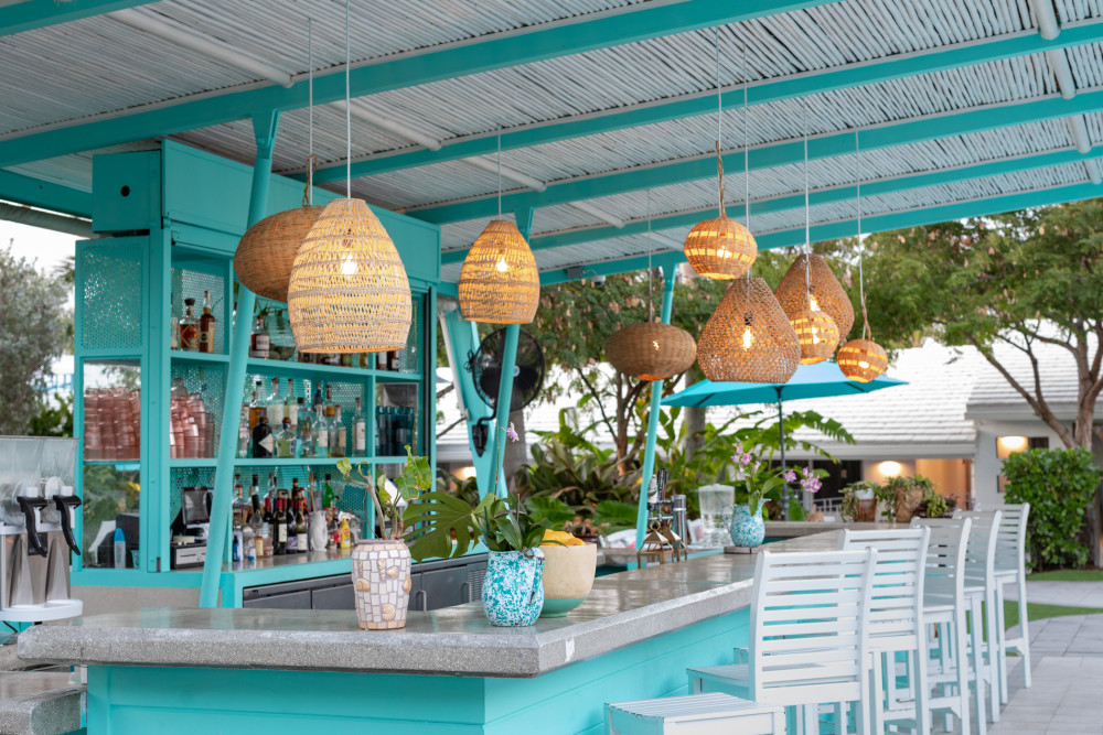 Pool Bar