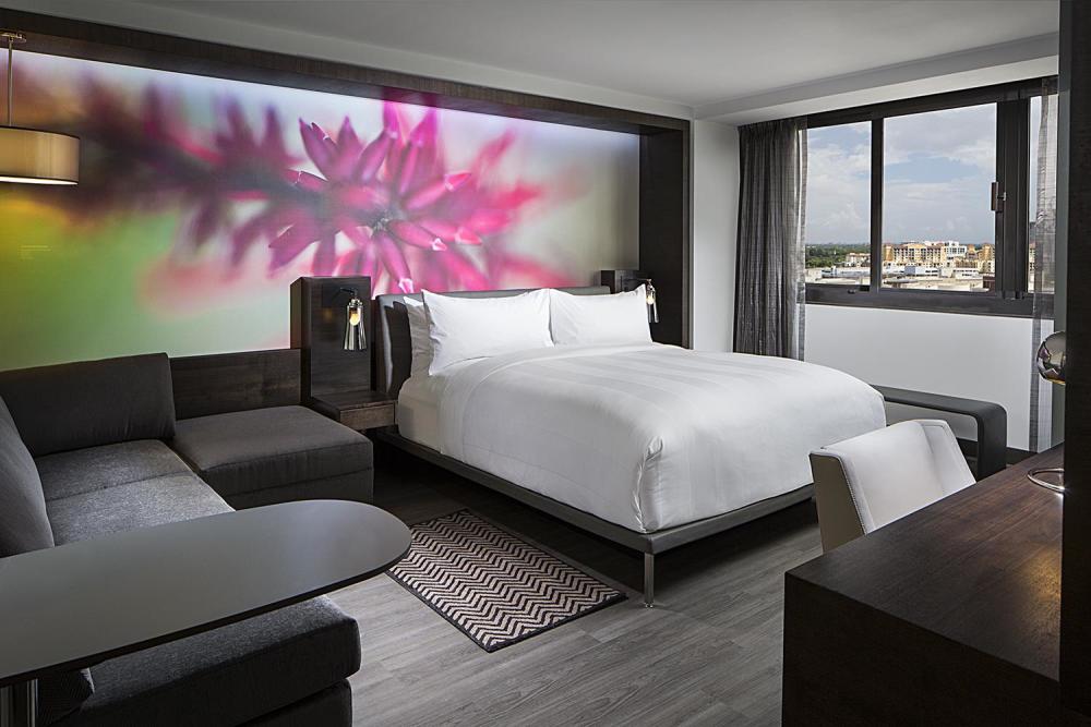 Art-Inspired Design Room