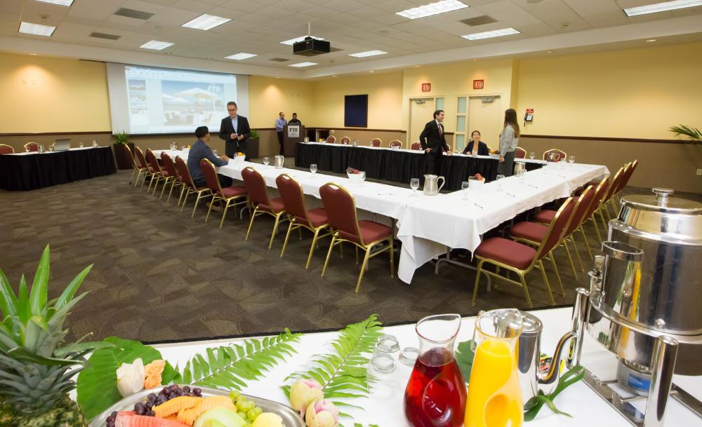 Flexible breakout rooms with varying setups and personalized catering services.