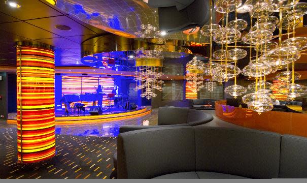 MSC Divina Golden Jazz Bar