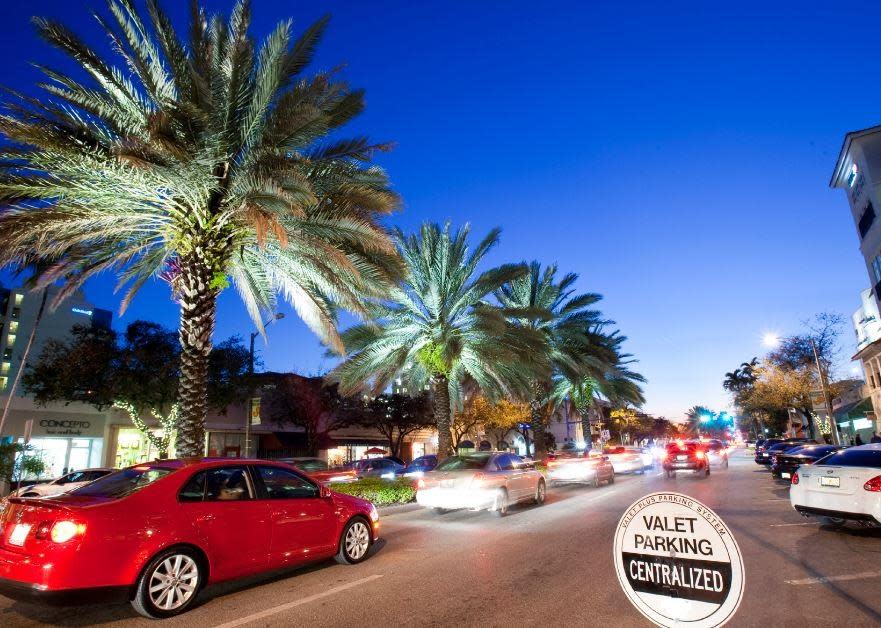 Miracle Mile Shopping and Dining District