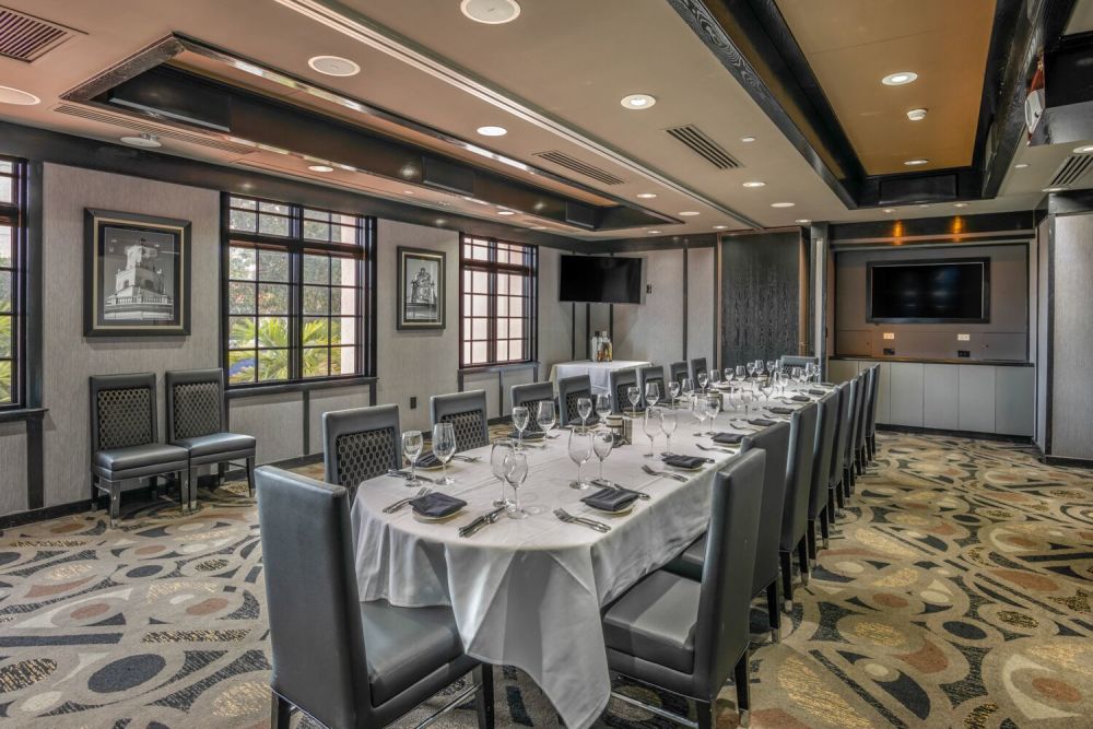 Morton's private dining room can accommodate up to 66 seated guests.