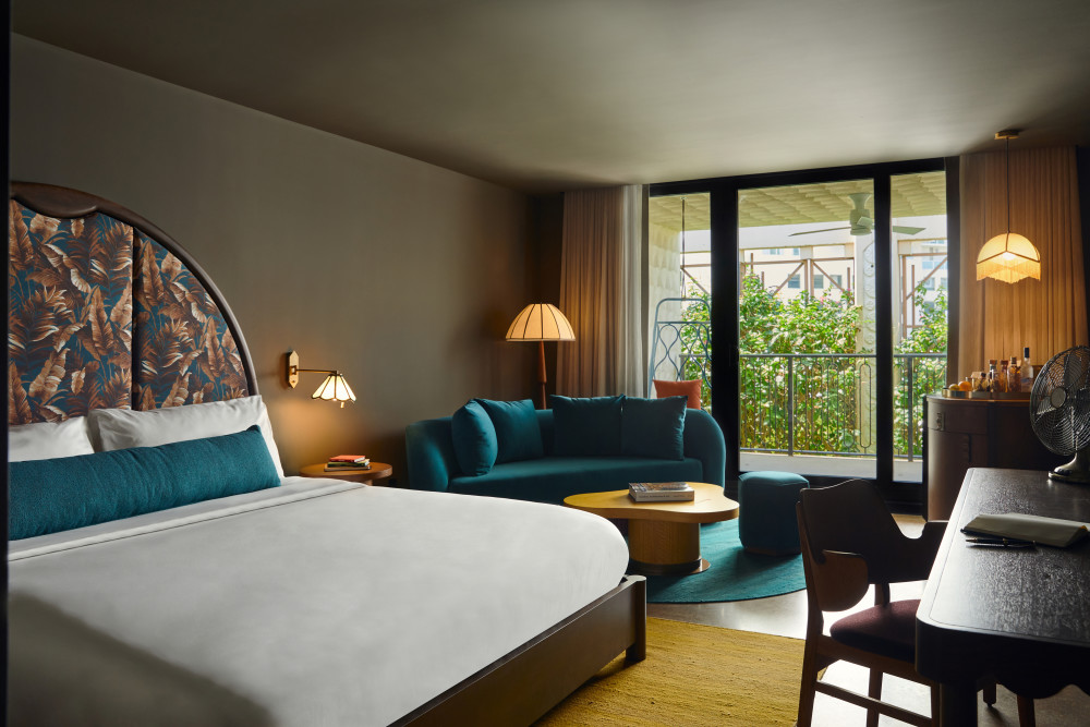 Escape to your own personal sanctuary. With unexpected textures and rich colors, our Studio King feature boutique luxury touches living room space, and handcrafted furnishings.