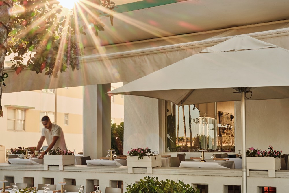 Avalon Hotel Avalon By Day DIning
