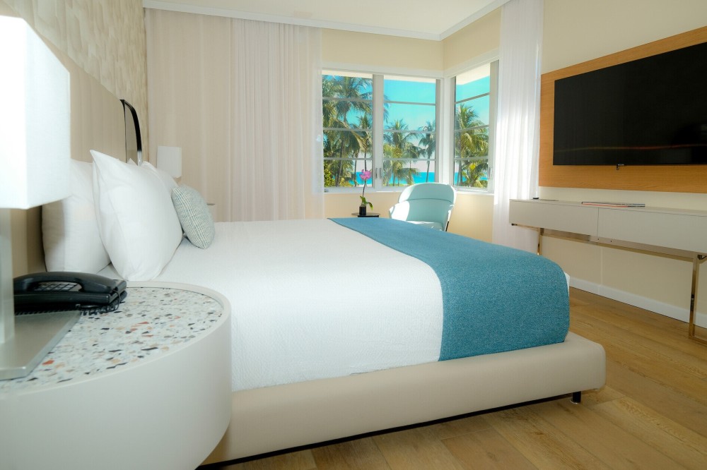 Avalon Hotel Room