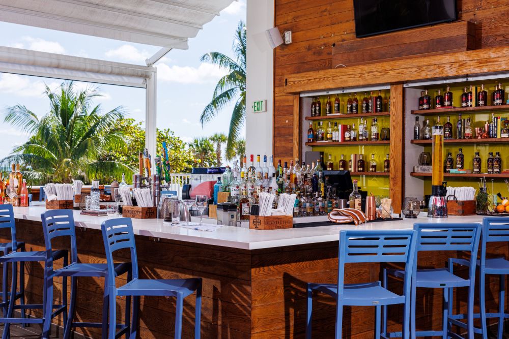 Outdoor bar overlooking the Atlantic ocean