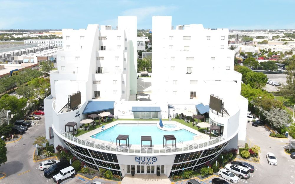 Nuvo Suites exterior, view of property