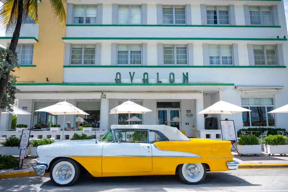 Avalon Hotel Exterior Daytime