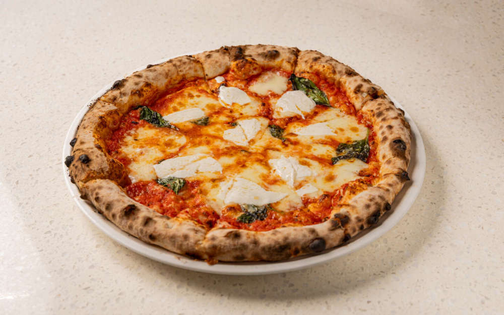 Pomodoro Nocerino San Marzano, fior di latte, basilico