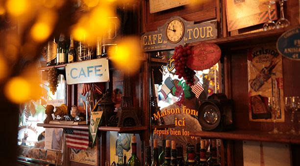 Cafe in Coconut Grove