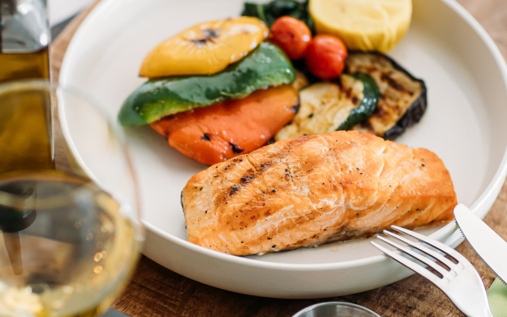 Grilled Salmon with Vegetables