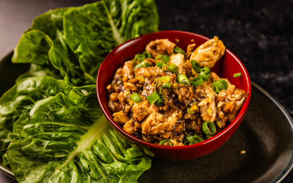 Lettuce wraps with chicken and shiitake mushrooms