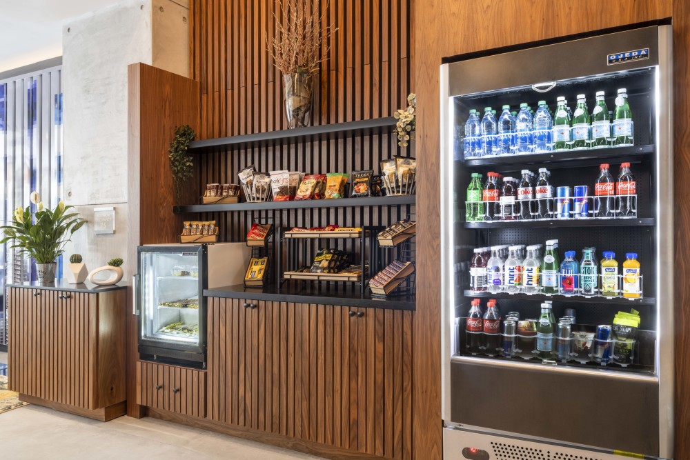 Les collations et les boissons peuvent être facturées directement dans votre chambre