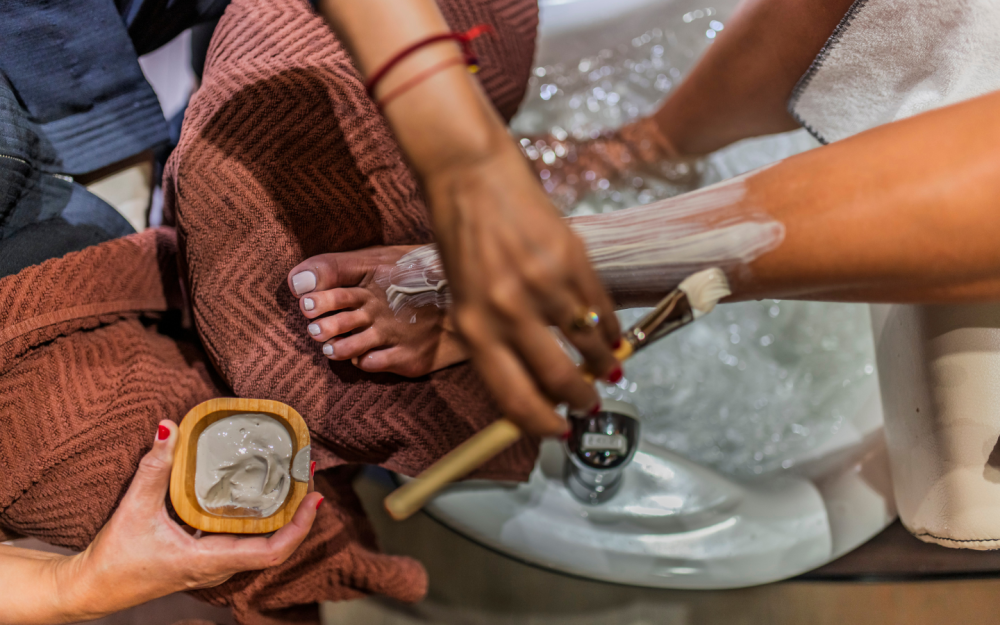 AVEDA Spa Pedicure Clay Mask