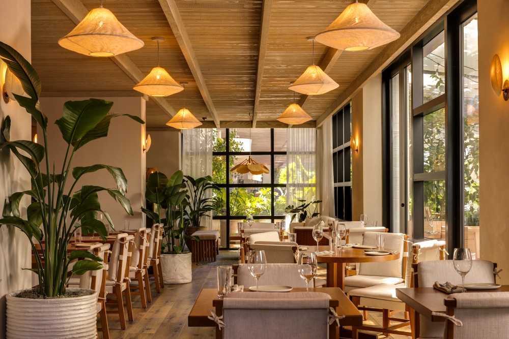 AVIV Sunroom