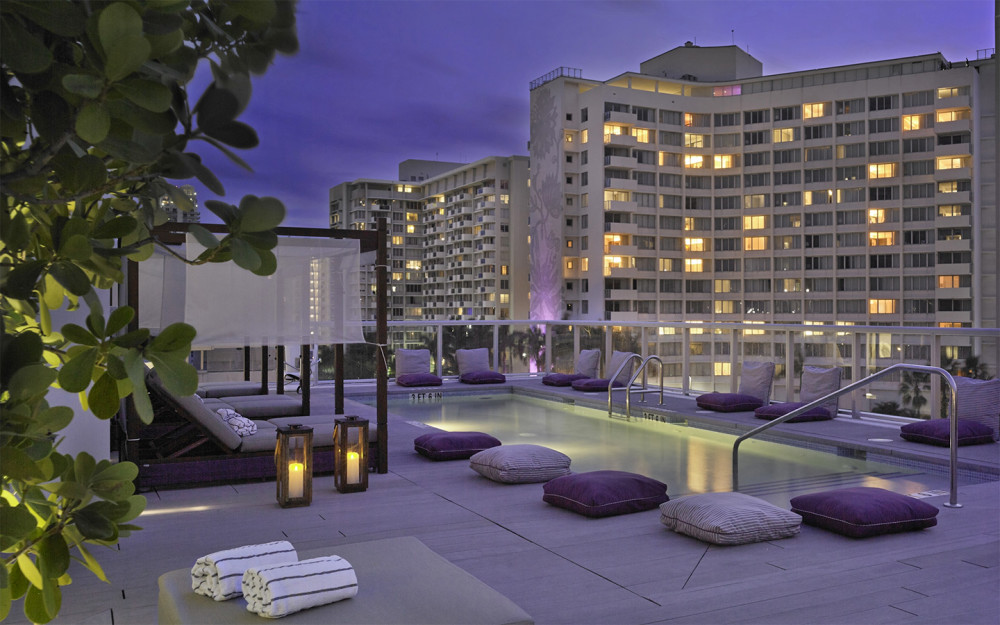 Abae Hotel Rooftop Pool View