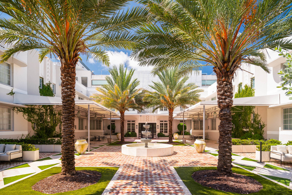 Built in 1939 and originally designed by architect Henry Hohauser, the hotel was amongst one of the first on the block of historic Collins Park.