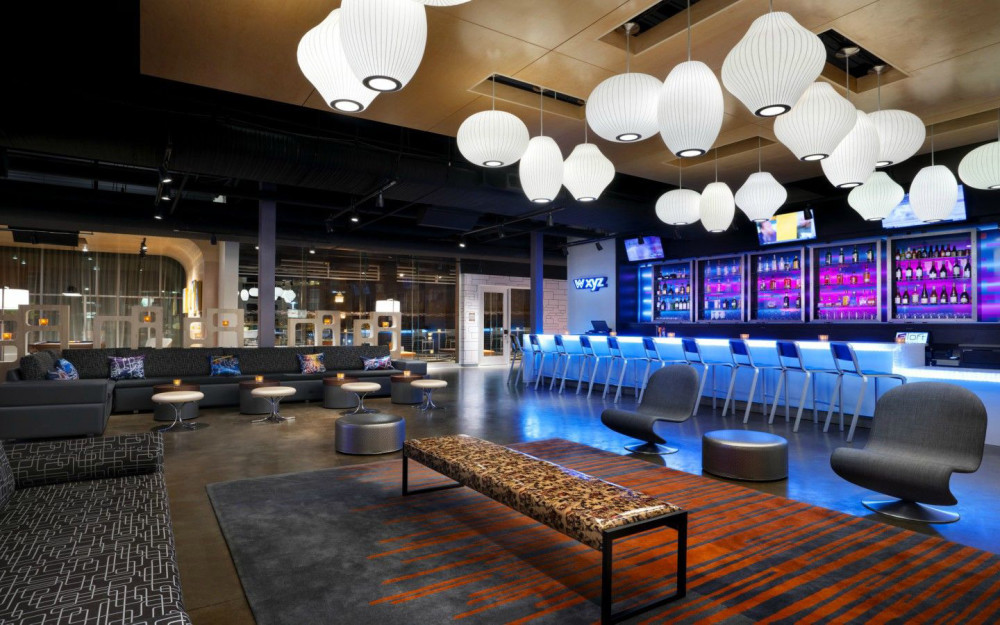 W XYZ lounge