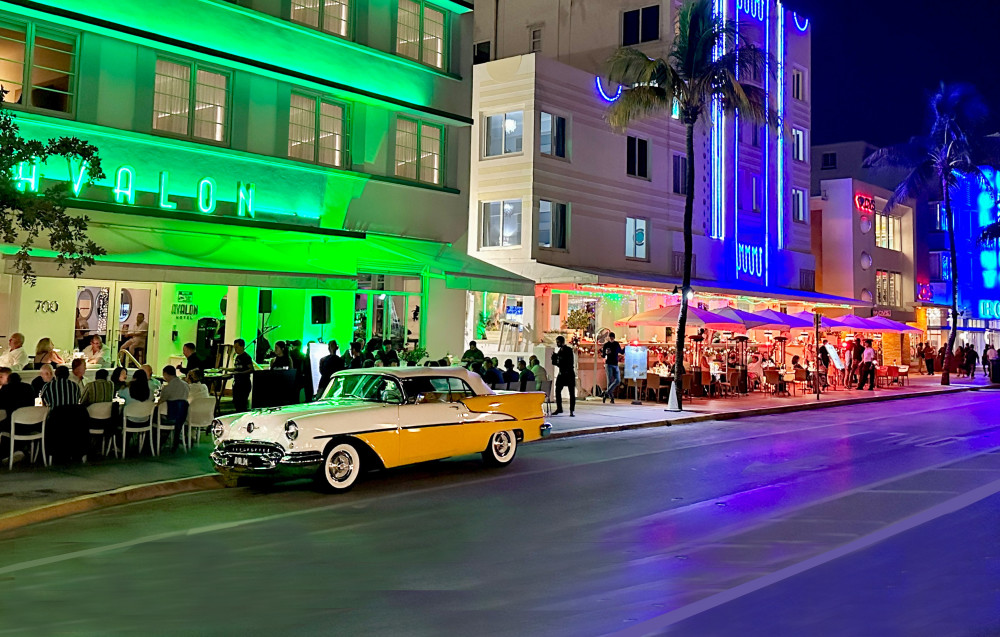 Avalon Hotel Exterior Night