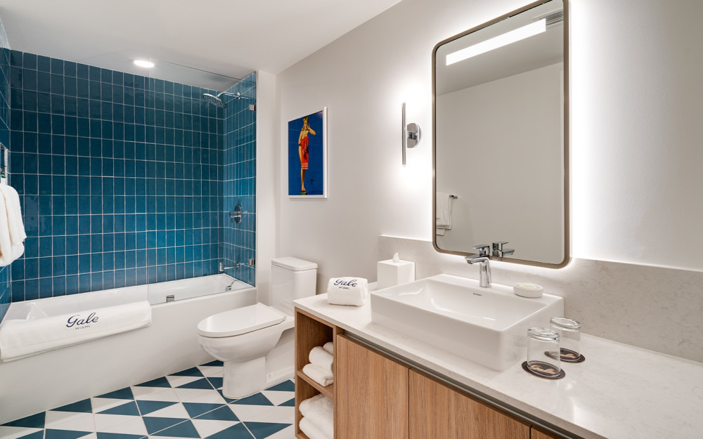Bathroom Tub