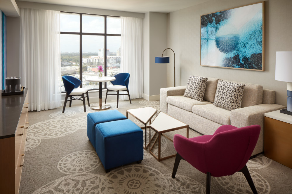 Grand Corner Suite (One-Bedroom Suite)