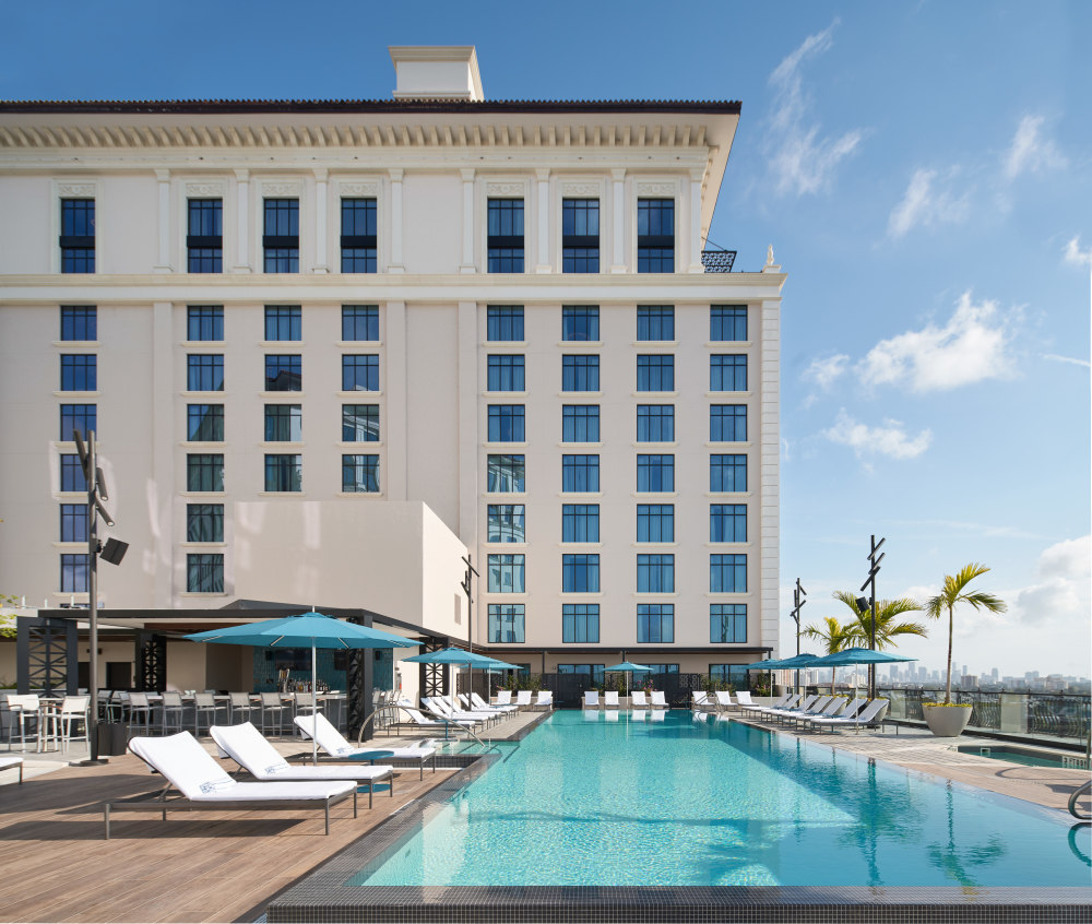 Pool Deck with pool bar