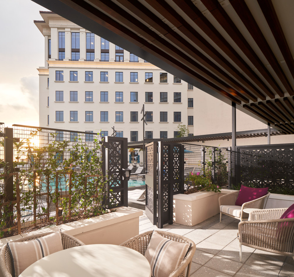 Grand Corner Suite with Terrace