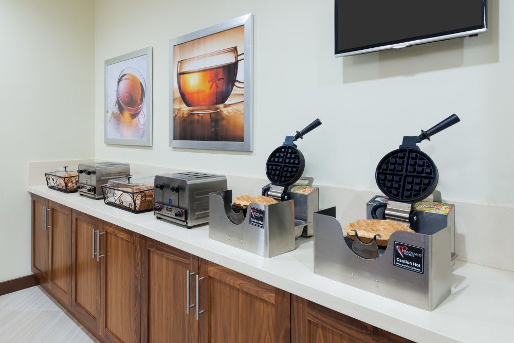 Comece todas as manhãs com nosso buffet de café da manhã gratuito.