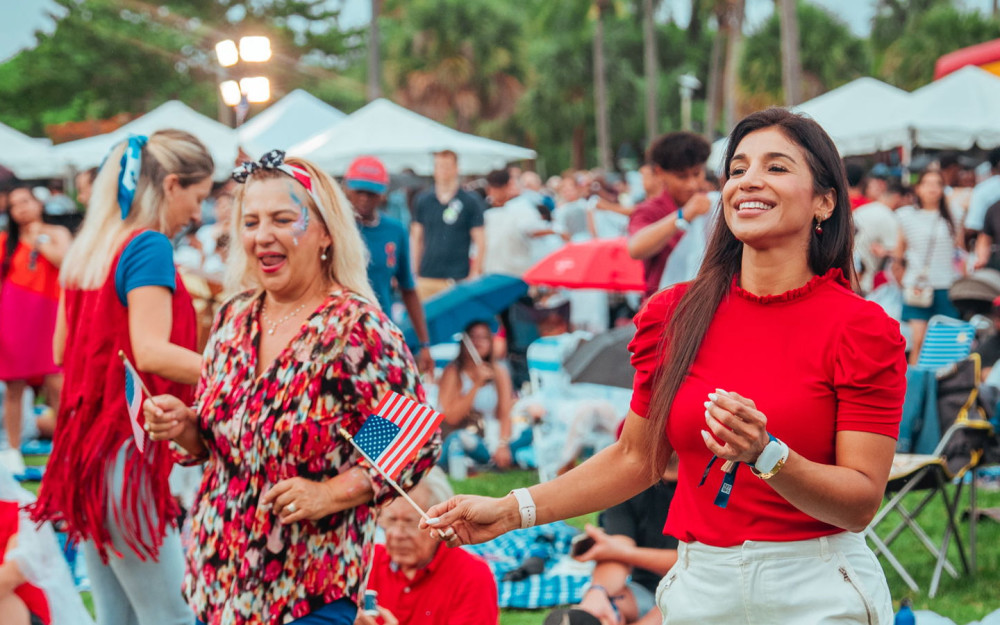 Red, White and Grove: 250 United photo