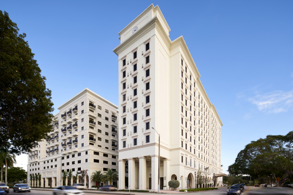 THesis Hotel Miami is an urban resort with modern hotel sensibility and artistic expression.
