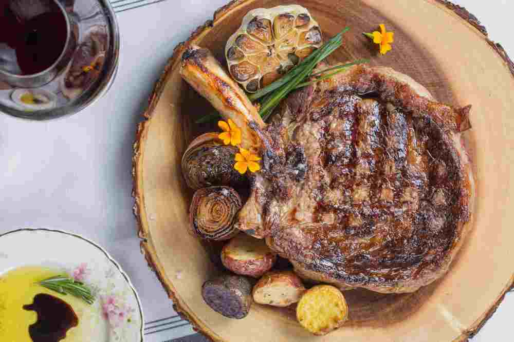 From lunch to late-night dinners, Baires Grill Doral brings Argentine flavors, great wine, and even better company to the heart of Doral.