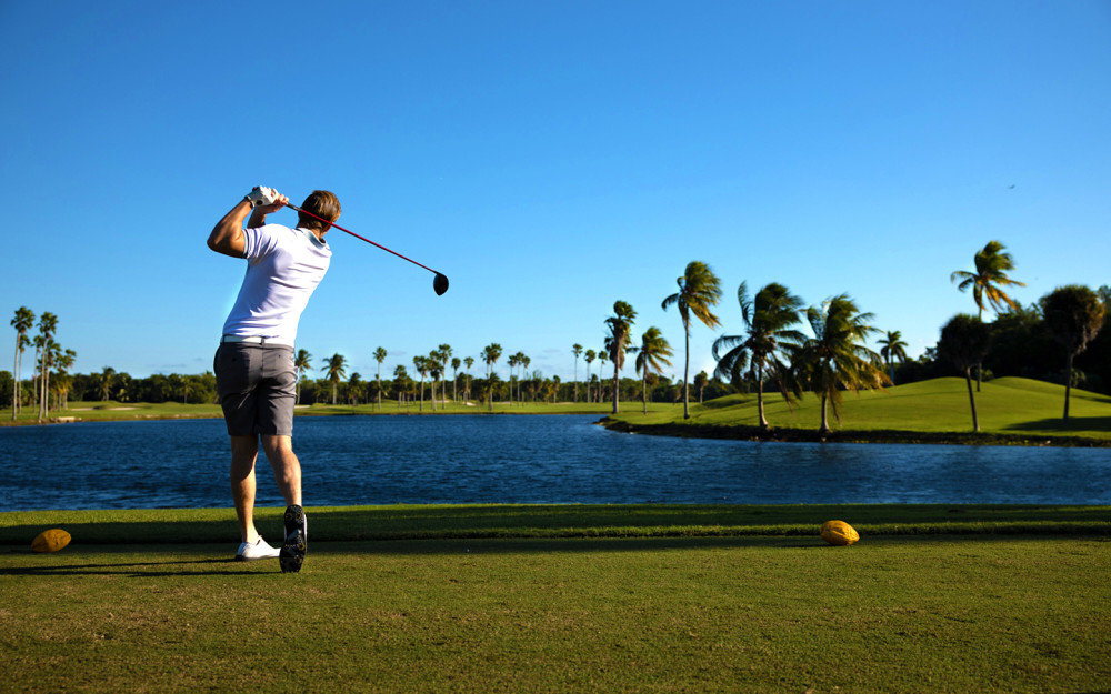 Golfer at Crandon Park