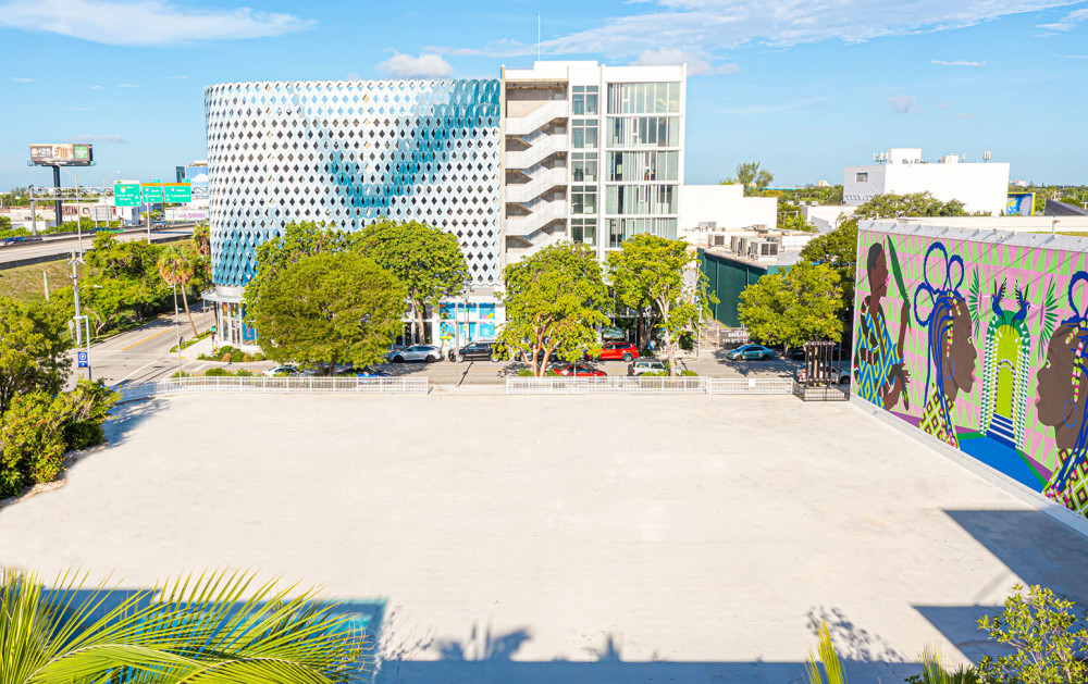 Jungle Plaza