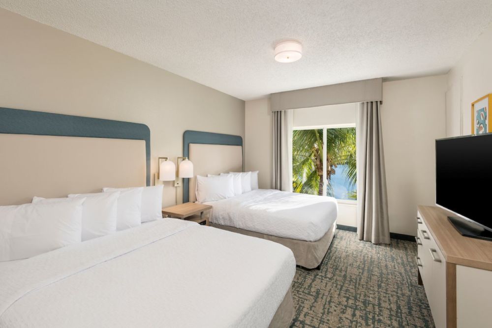 One Bedroom Suite Two Double Beds.