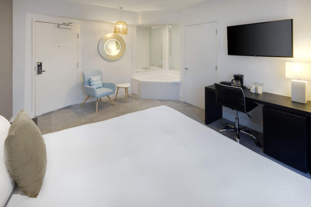 Deluxe room with jacuzzi