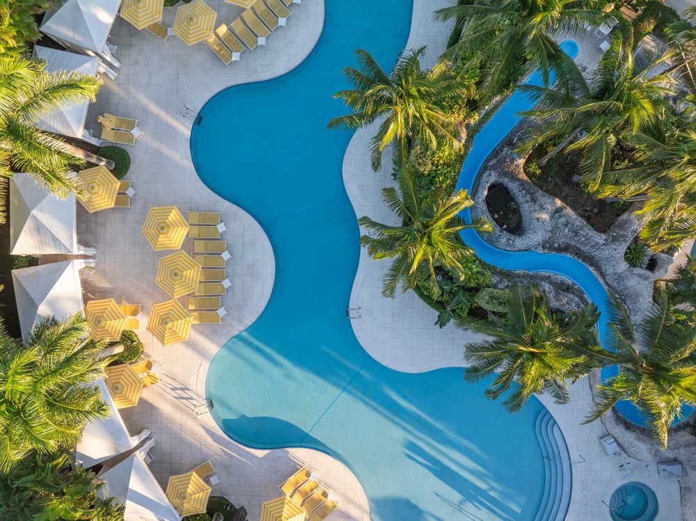 Atout national Doral Caractéristiques de la piscine Royal Palm de Miami 18 cabines privées et un 125 toboggan, le cadre idéal pour les escapades d'un week-end à Miami.