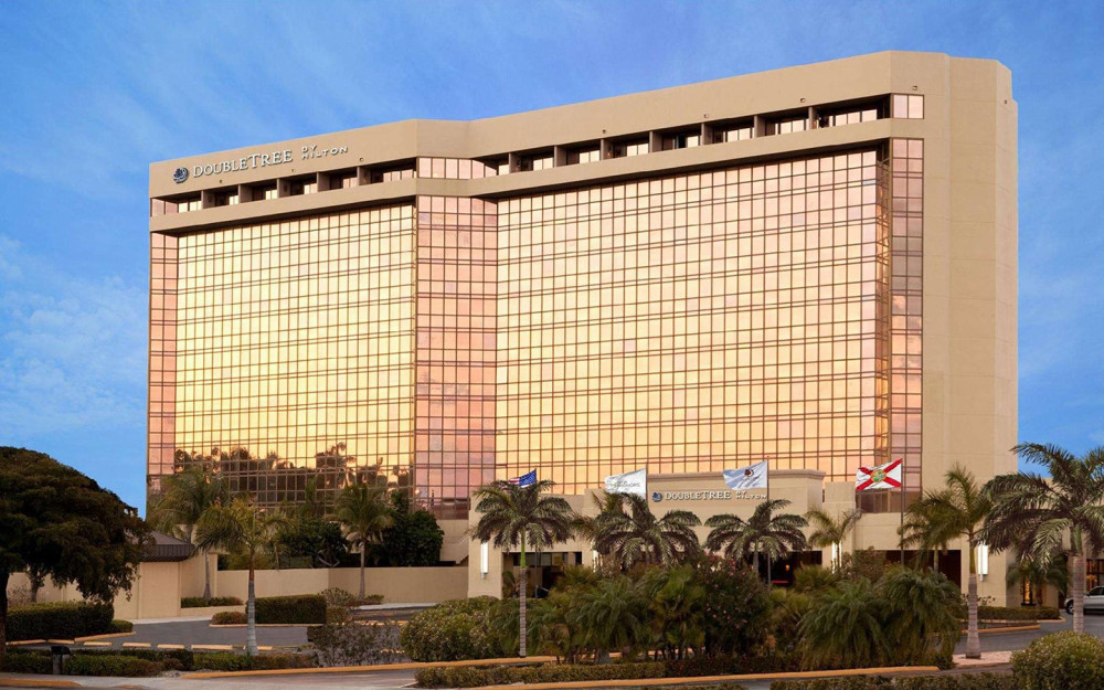 DoubleTree by Hilton Miami Airport