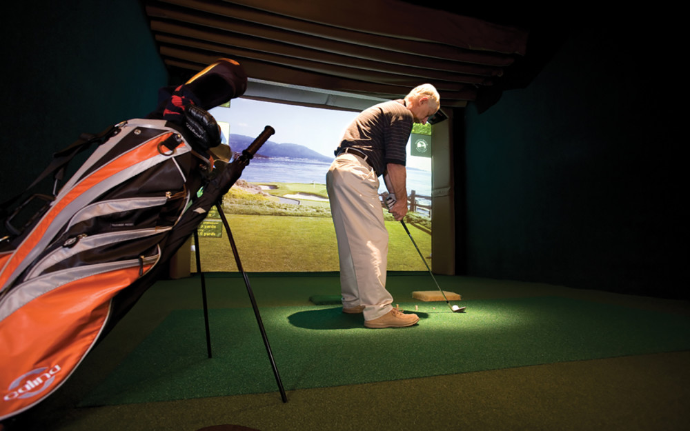 Mariano Bartolome Indoor Golf School