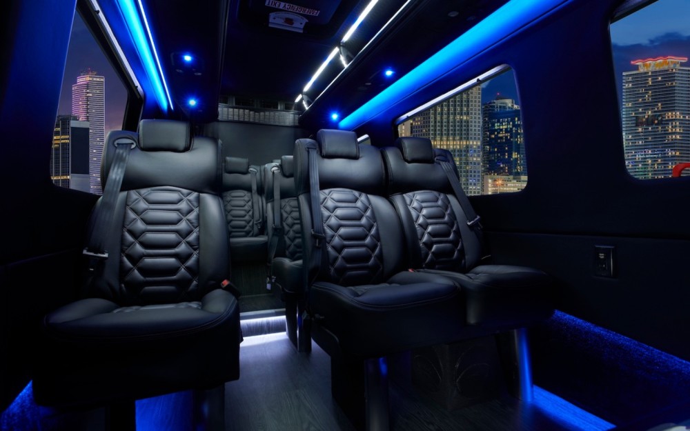 Luxus Mercedes-Benz Sprinter Shuttle