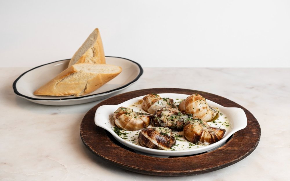Butter-Garlic sauce & Fresh Parsley.