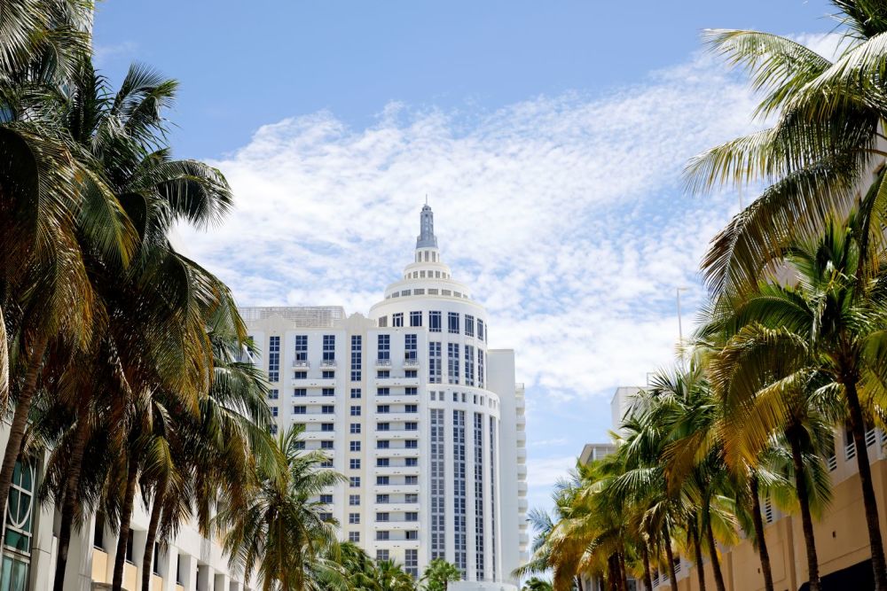 Loews Miami Beach Hotel Day time shot