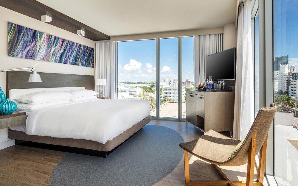 Corner King Guest Room