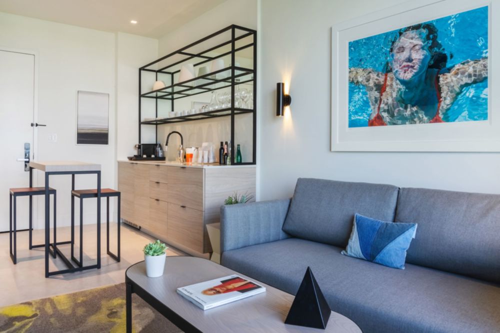 Hyde Corner Suite