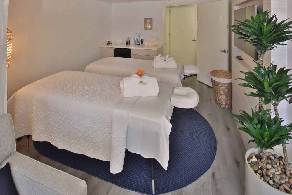豪华池畔小屋为情侣或个人提供私人水疗护理Aquanox Spa