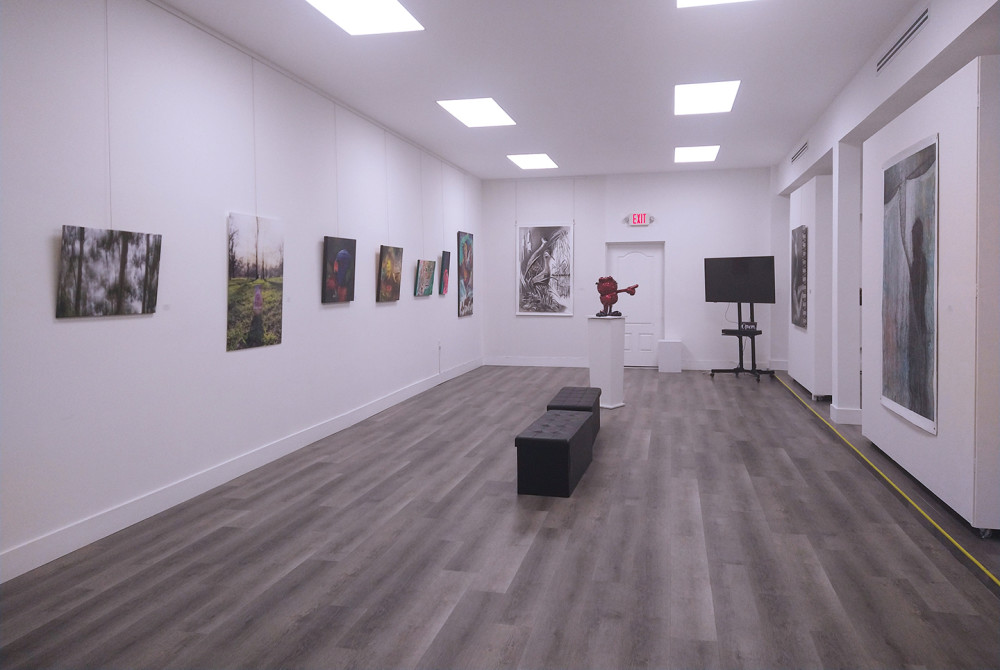 Gallery View. Gallery has mobile walls that can be repositioned.