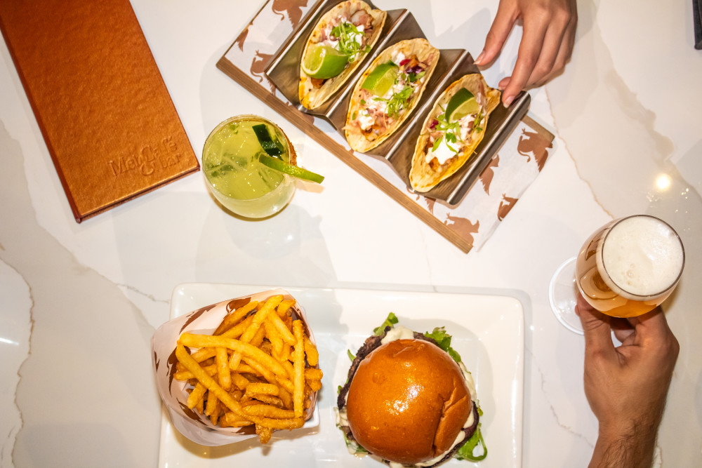 Met Café and Bar